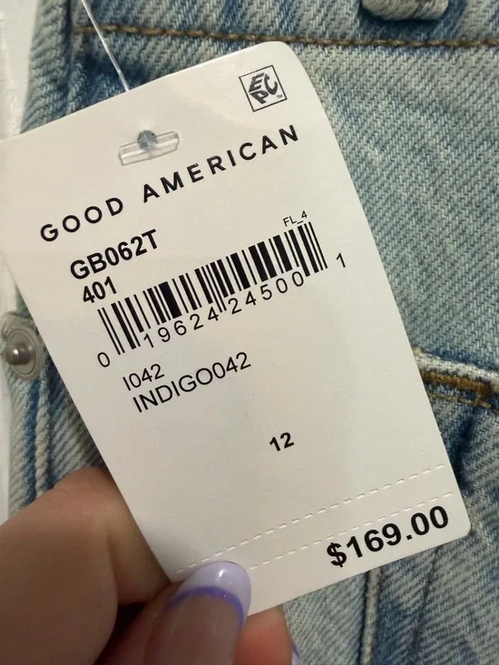 Good American Distressed Straight Jeans Size 12/31 NWT Light Wash Raw Hem - Picture 4 of 6